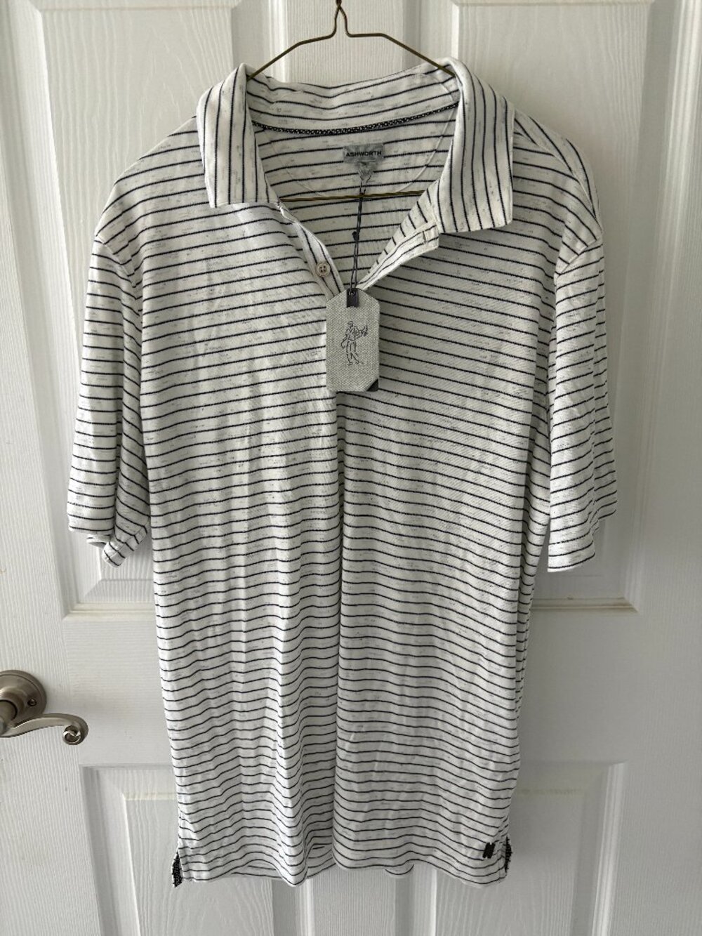 Ashworth - Medium Black & White Striped T-Shirt